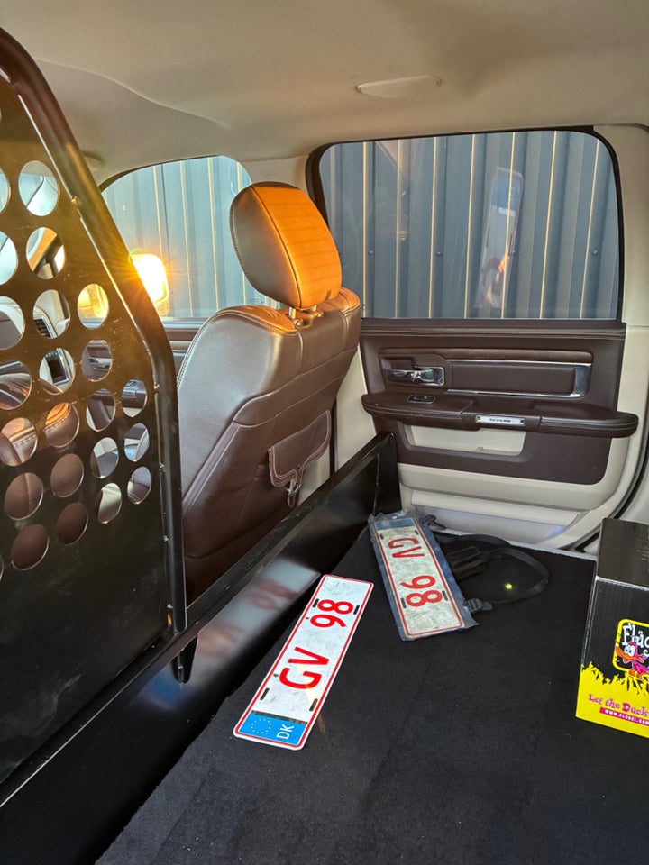 Dodge RAM 1500 5,7 eTorque Longhorn Crew Cab aut. 4d