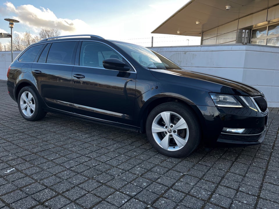 Skoda Octavia 2,0 TDi 150 Style Combi DSG 5d