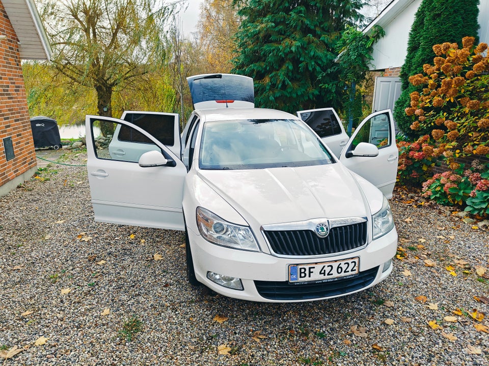 Skoda Octavia 1,6 TDi 105 GreenLine Combi 5d