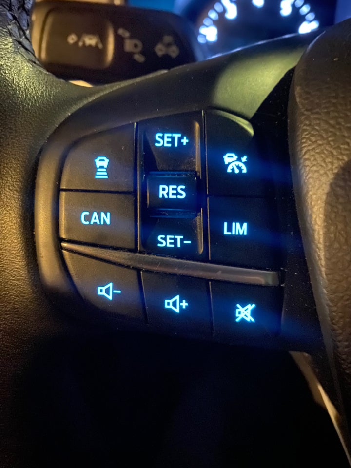 Ford Focus 1,0 EcoBoost Active stc. 5d