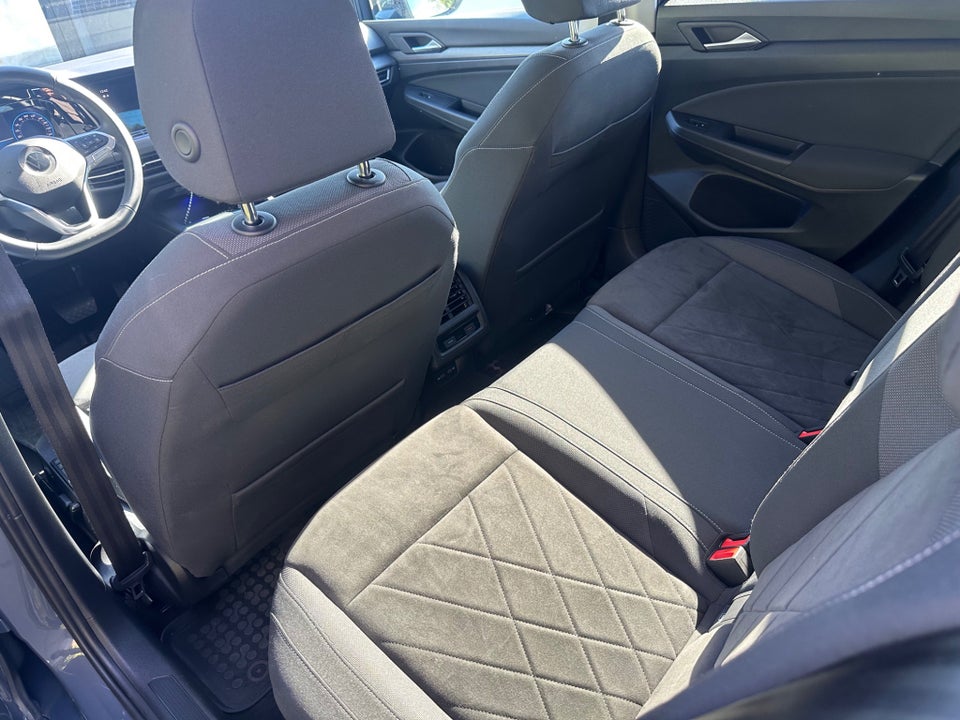 VW Golf VIII 1,4 eHybrid DSG 5d