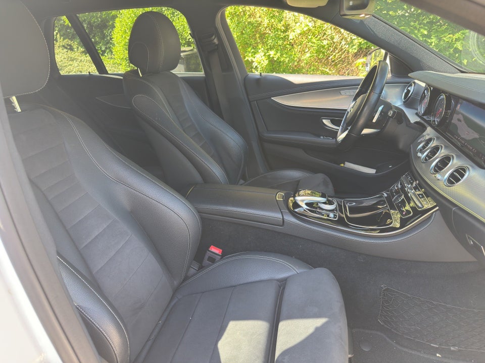 Mercedes E300 de 2,0 AMG Line stc. aut. 5d