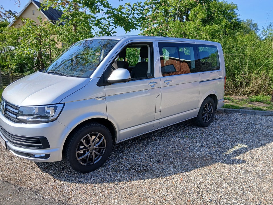 VW Multivan 2,0 TDi 204 Comfortline DSG kort