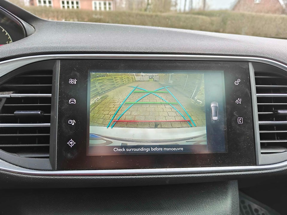 Peugeot 308 1,6 BlueHDi 120 Allure Sky SW EAT6 5d