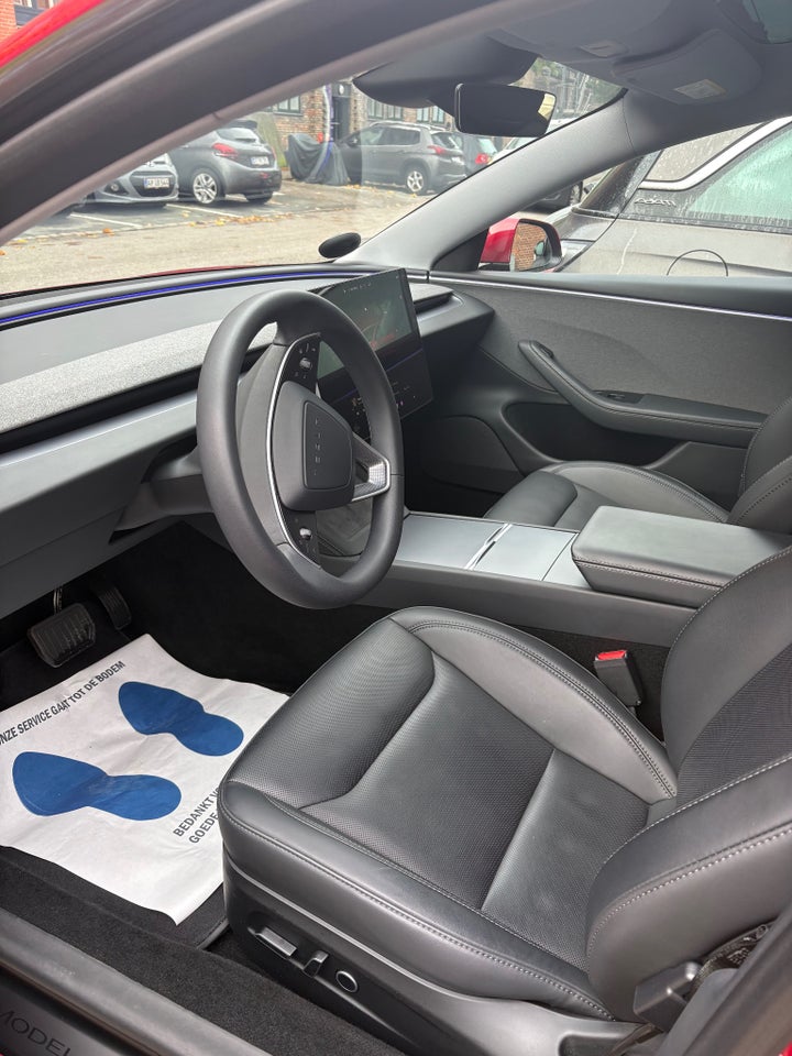 Tesla Model 3 RWD 4d