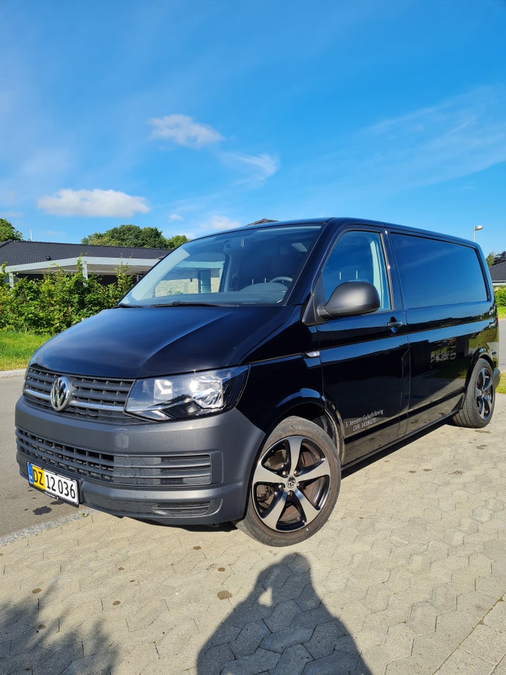 VW Transporter 2,0 TDi 102 Kassevogn kort