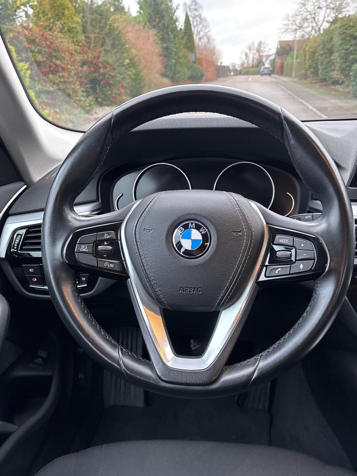 BMW 520i 2,0 Touring aut. 5d