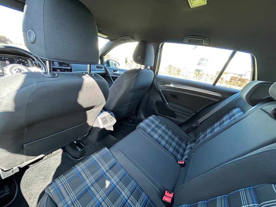 VW Golf VII 1,4 GTE DSG 5d