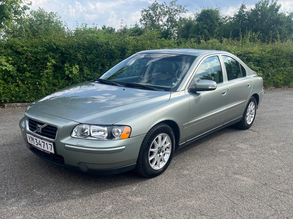 Volvo S60 2,4 140 aut. 4d