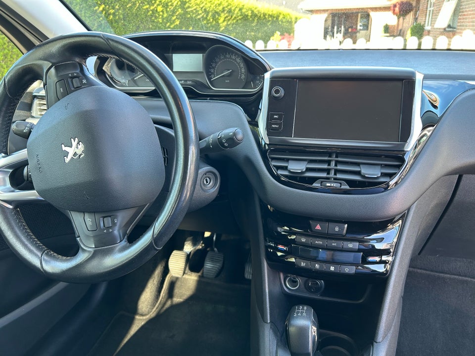 Peugeot 208 1,6 BlueHDi 100 Envy+ 5d