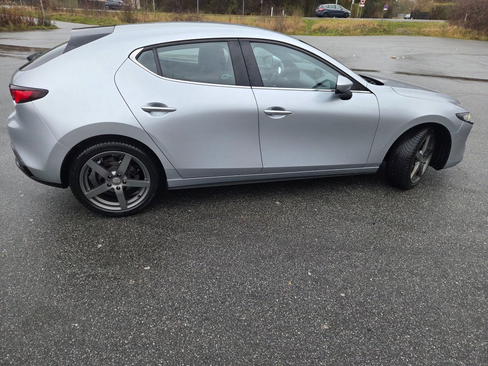 Mazda 3 2,0 e-SkyActiv-G 150 Sky aut. 5d