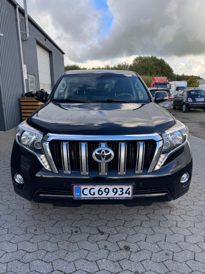 Toyota Land Cruiser 2,8 D-4D T2 aut. 5d