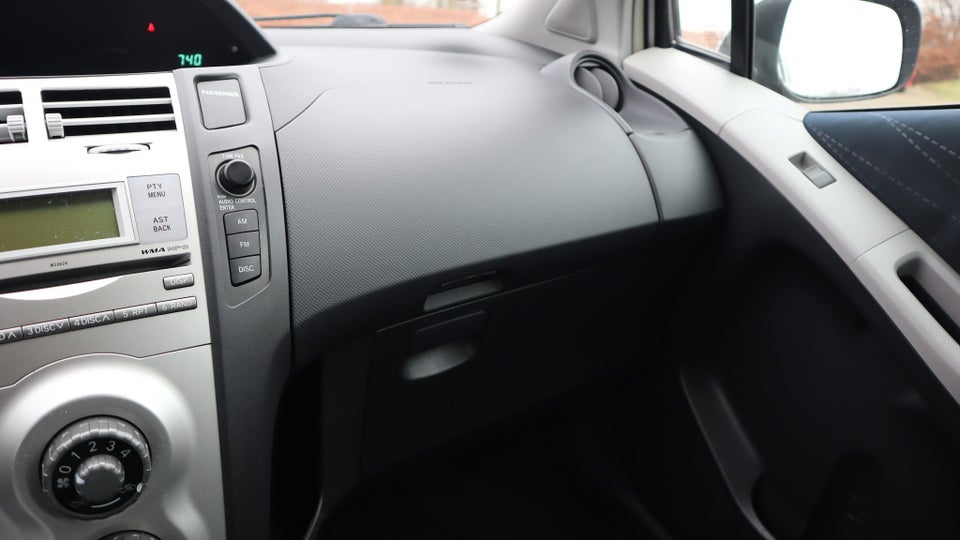 Toyota Yaris 1,3 Luna 5d