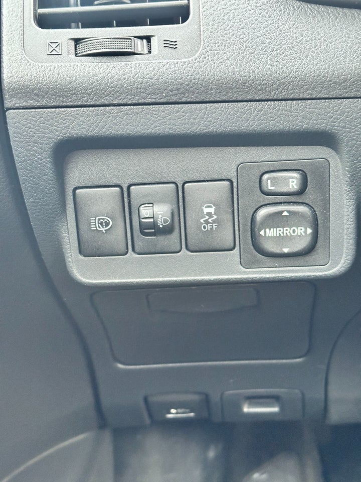 Toyota Corolla 1,6 Luna 4d