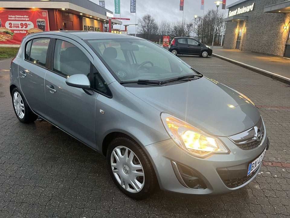 Opel Corsa 1,4 16V Cosmo 5d