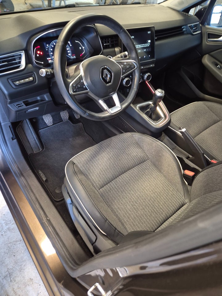 Renault Clio V 1,0 TCe 100 Intens 5d