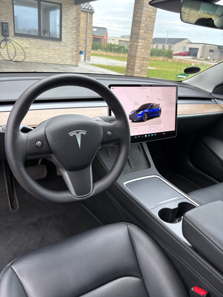 Tesla Model 3 Standard Range+ RWD 4d