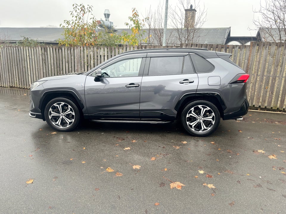 Toyota RAV4 2,5 Plug-in Hybrid H3 Executive AWD-i 5d