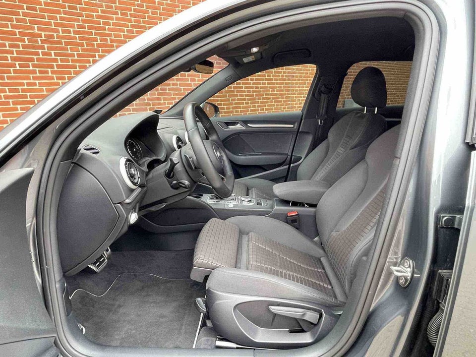 Audi A3 40 TFSi S-line Sport S-tr. 5d