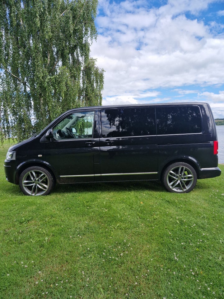 VW Multivan 2,0 TDi 180 Highline DSG 4Motion kort 4d