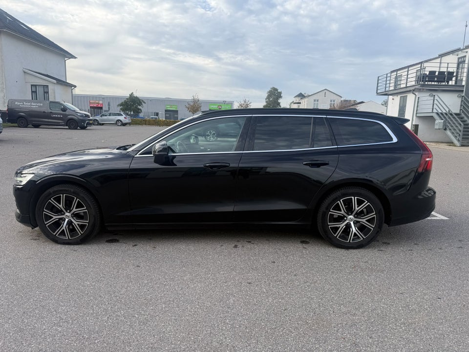 Volvo V60 2,0 B4 197 Core aut. 5d