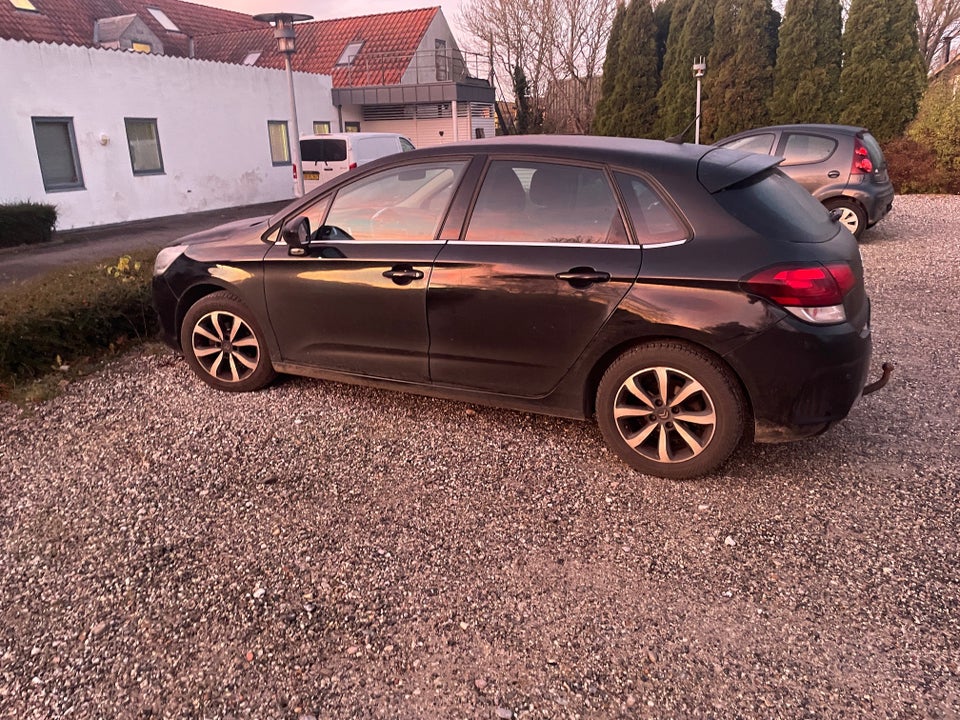 Citroën C4 1,6 BlueHDi 100 Millesime 5d