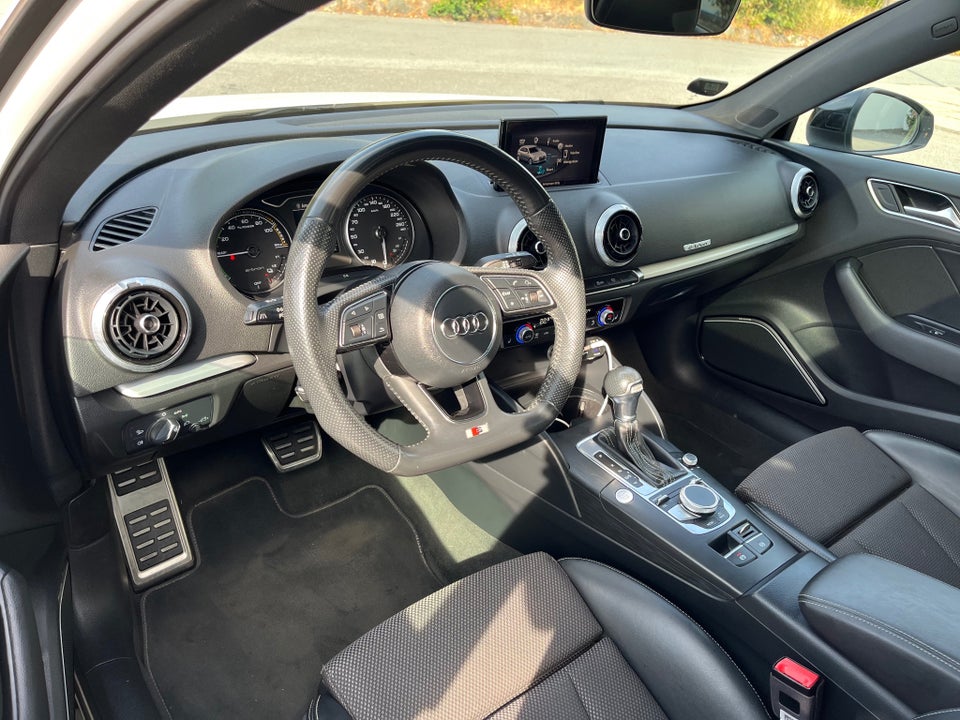 Audi A3 1,4 e-tron S-line Sportback S-tr. 5d