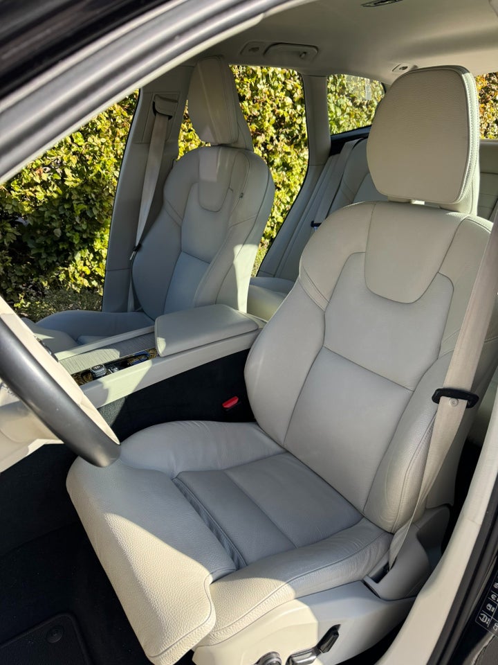 Volvo XC60 2,0 B4 197 Inscription aut. 5d