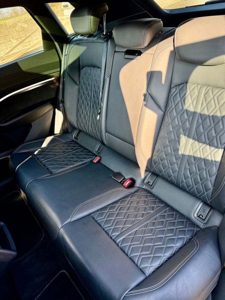 Audi e-tron 55 S-line quattro 5d