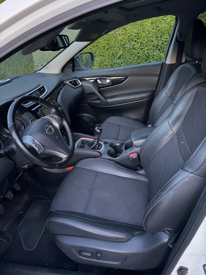 Nissan Qashqai 1,6 dCi 130 Tekna+ 5d