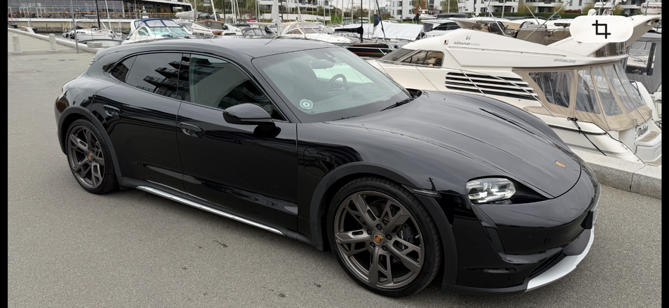 Porsche Taycan 4 Performance+ Cross Turismo 5d