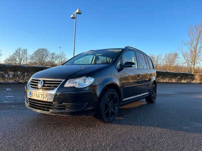 VW Touran 1,9 TDi 105 Conceptline 7prs 5d