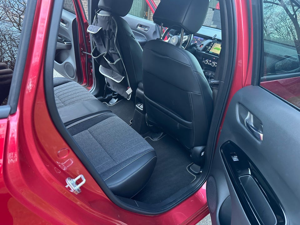 Honda Jazz 1,5 i-MMD Executive eCVT 5d