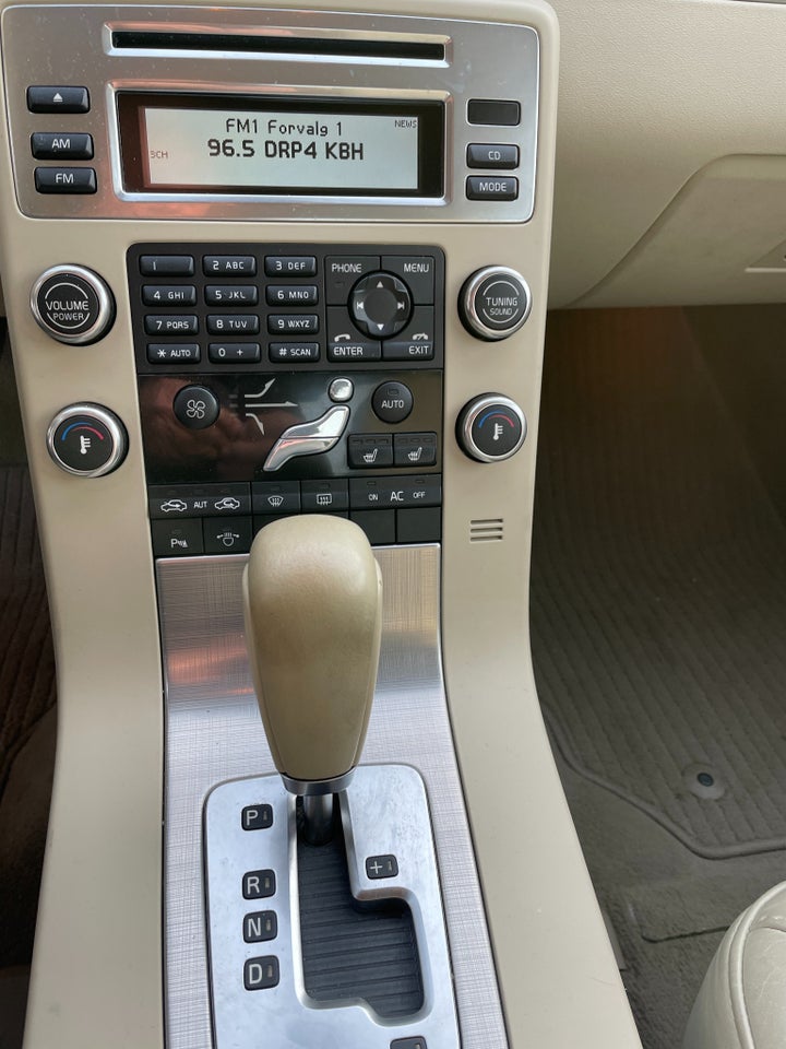 Volvo S80 2,5 T Momentum aut. 4d