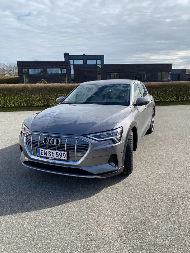 Audi e-tron 55 quattro 5d