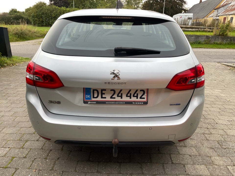 Peugeot 308 1,6 BlueHDi 120 Style SW 5d