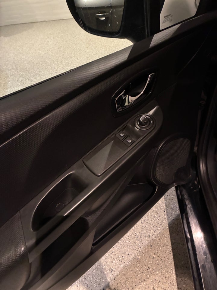 Renault Clio IV 0,9 TCe 90 Expression 5d