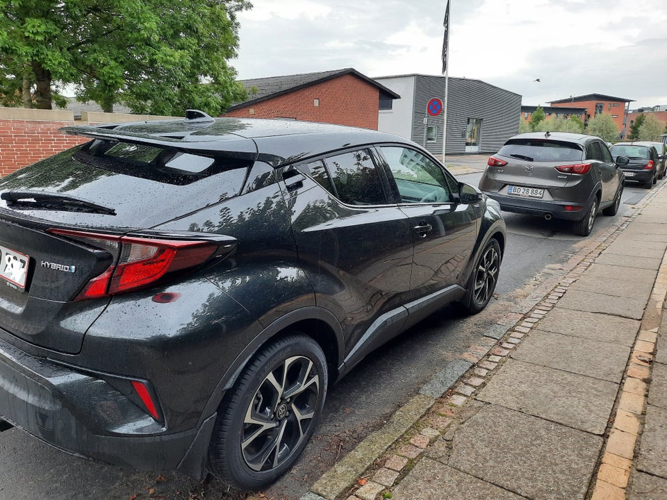 Toyota C-HR 1,8 Hybrid C-LUB Smart CVT 5d