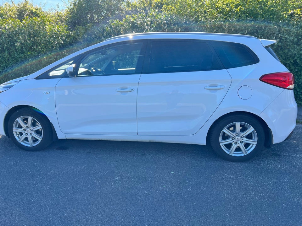 Kia Carens 1,7 CRDi 115 Style 5d