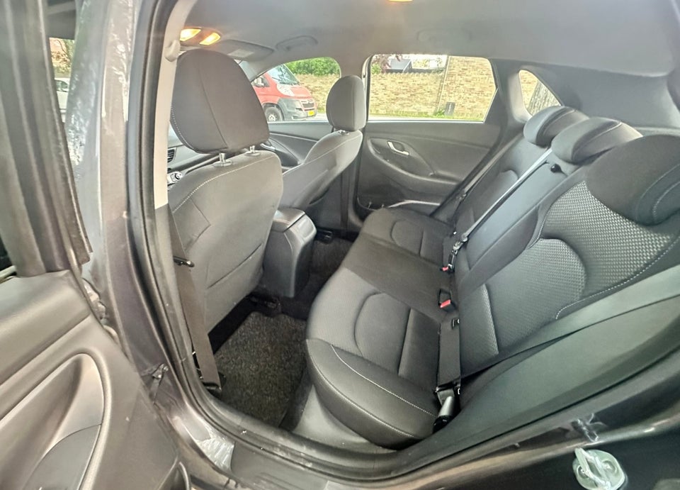 Hyundai i30 1,4 T-GDi Premium DCT 5d