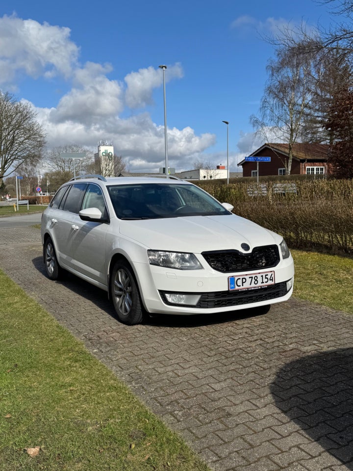 Skoda Octavia 2,0 TDi 150 Elegance DSG 5d
