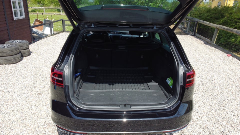 VW Passat 2,0 TDi 190 R-line Variant DSG 4Motion 5d
