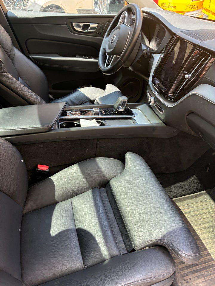 Volvo XC60 2,0 T6 ReCharge Ultimate Dark aut. AWD 5d
