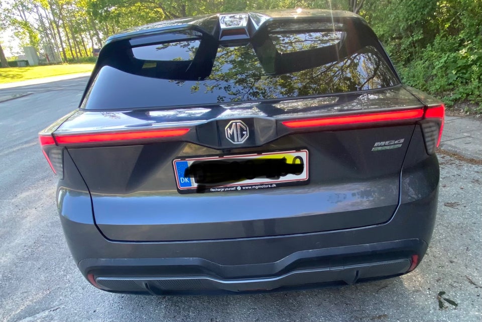 MG MG4 64 Luxury 5d