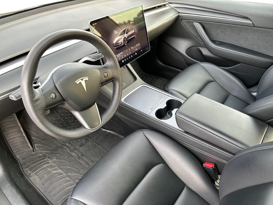 Tesla Model 3 Long Range AWD 4d