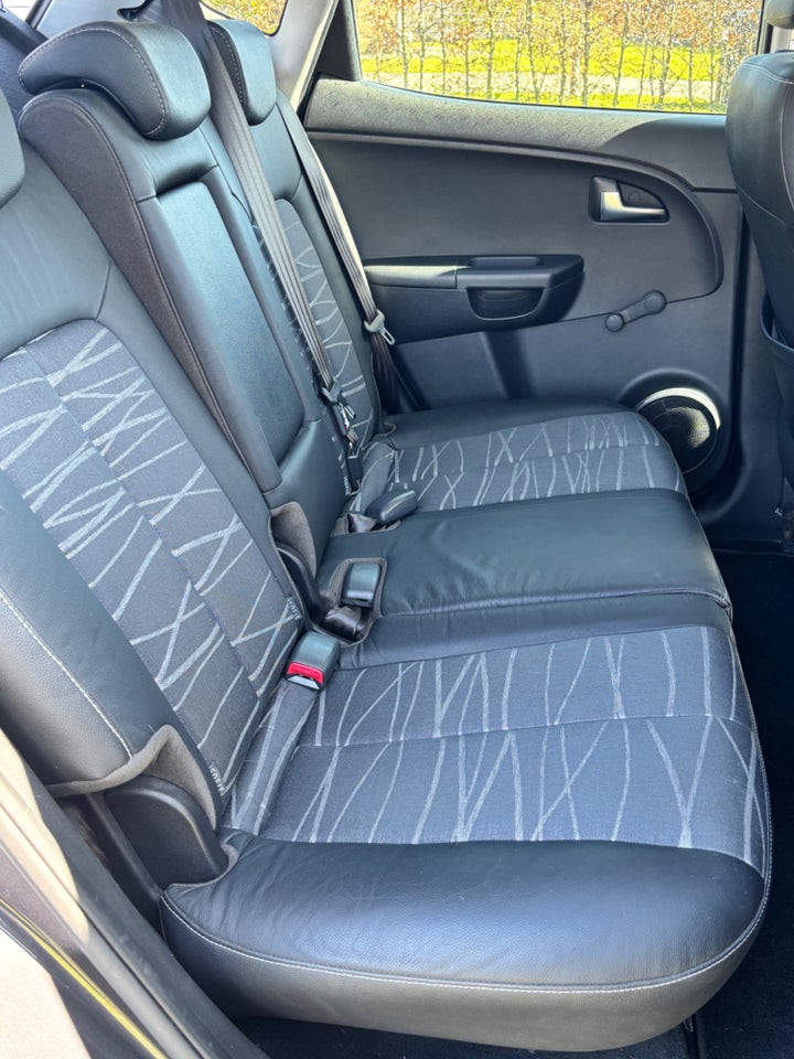 Kia Venga 1,4 CVVT Limited 5d