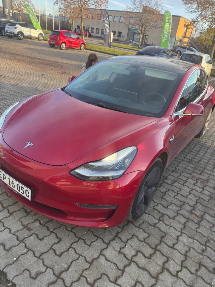 Tesla Model 3 Long Range AWD 4d