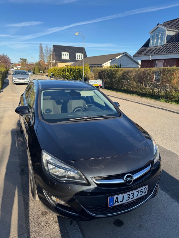 Opel Astra 1,4 T 140 Sport Sports Tourer 5d