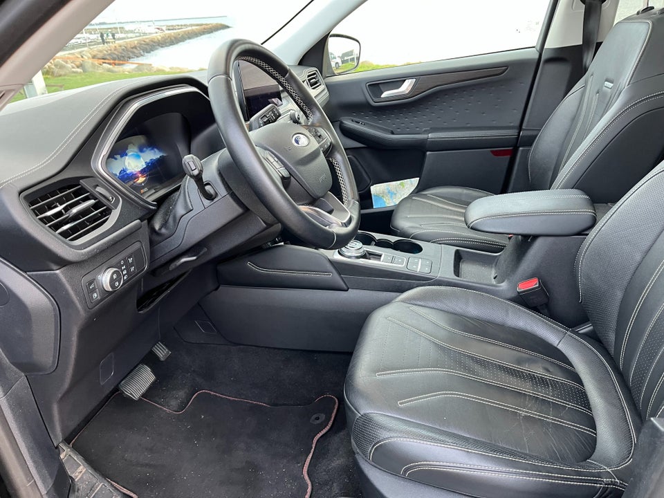 Ford Kuga 2,5 PHEV Vignale CVT 5d