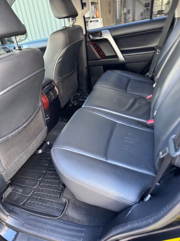 Toyota Land Cruiser 2,8 D-4D T2 aut. 5d